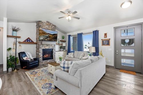 225 Slate Springs Ct, Kimberly, ID, 83341-2301 | Card Image