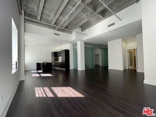 1325-727 W 7th St, Los Angeles, CA, 90017-3706 | Card Image