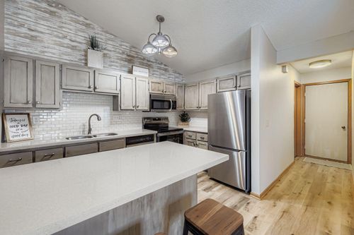 12721 82nd Pl N, Maple Grove, MN, 55369-7307 | Card Image