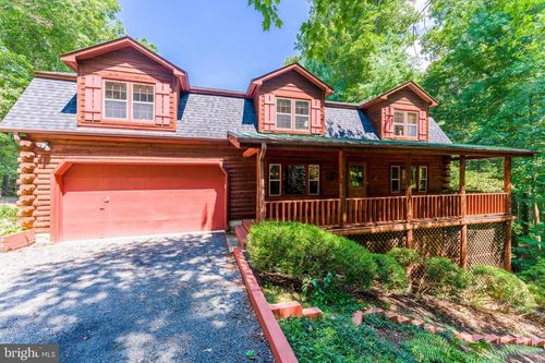 10898 Woodleaf Ln, Great Falls, VA, 22066-3004 | Card Image