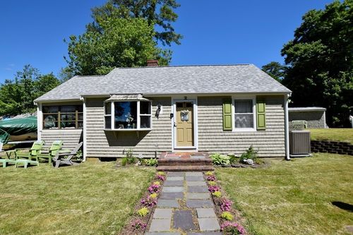 2 Shore Ave, Lakeville, MA, 02347-2330 | Card Image