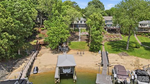 31002 Executive Pt, Tega Cay, SC, 29708-8575 | Card Image