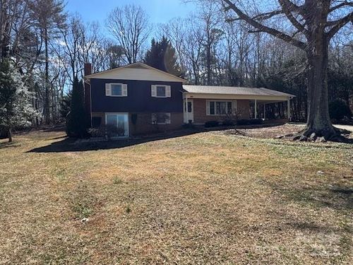 2665 Fairway Acres Cir, Lenoir, NC, 28645-7803 | Card Image