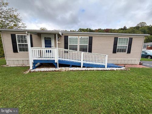 17 Broadwing Dr, HANOVER, PA, 17331-8167 | Card Image