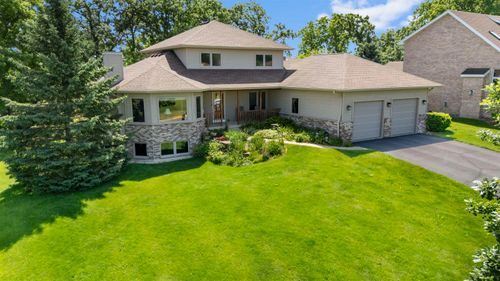825 Nordic View, Mount Horeb, WI, 53572 | Card Image