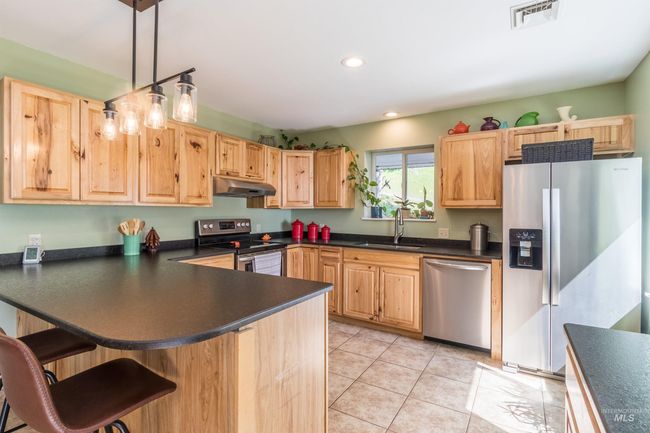305 3 Rd St, House other with 2 bedrooms, 2 bathrooms and null parking in Juliaetta ID | Image 6