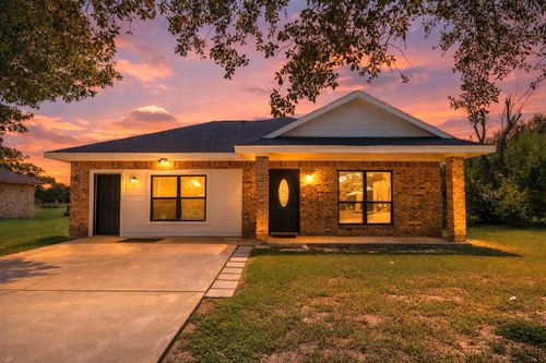 107 Silver Fox, Lacy Lakeview, TX, 76705-3904 | Card Image