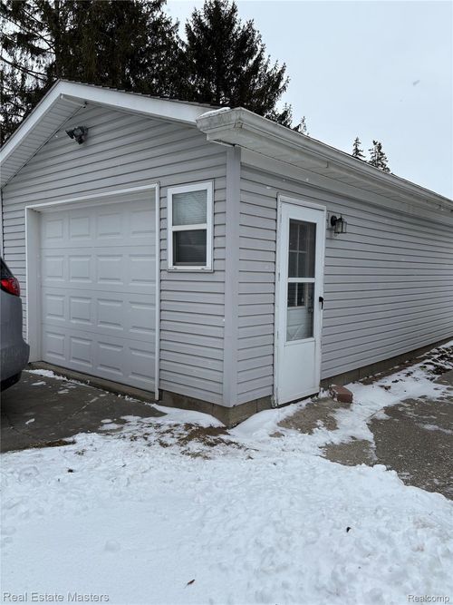 36800 31 Mile Rd, Lenox, MI, 48050-1418 | Card Image