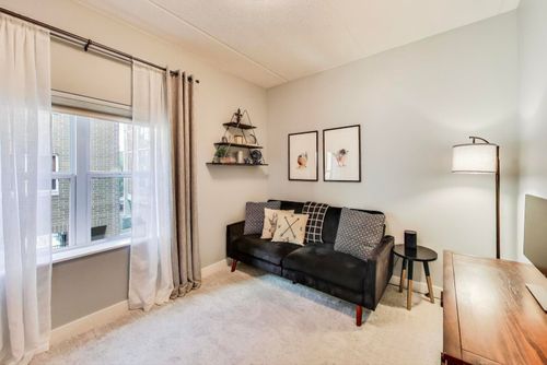 apt-202-4301 N Sheridan Rd, Chicago, IL, 60613-5392 | Card Image