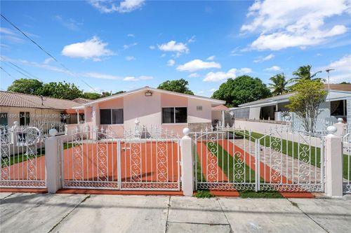 132 Nw 18th Ave, Miami, FL, 33125-4530 | Card Image