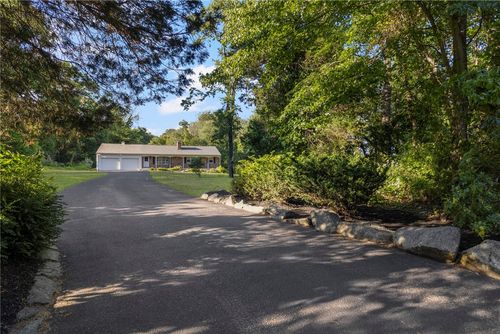 51 Stony Ln, North Kingstown, RI, 02852-3821 | Card Image