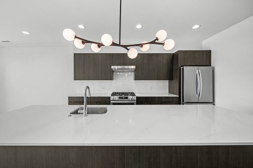 unit-405-1801 W Grand Ave, Chicago, IL, 60622-6628 | Card Image