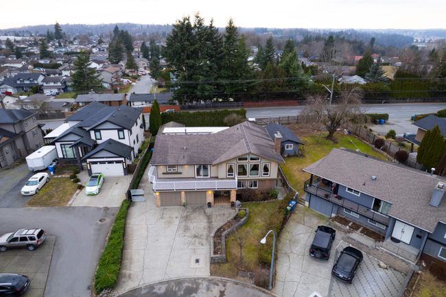 3740 Balsam Crescent, House other with 5 bedrooms, 3 bathrooms and 8 parking in Abbotsford BC | Image 4