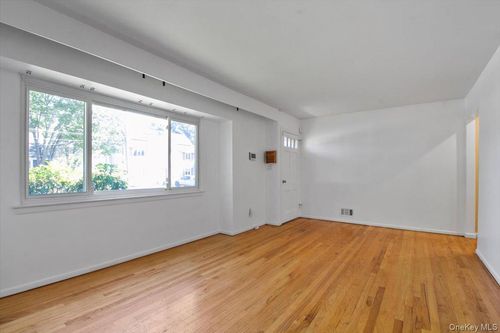 17 Wenzel Ln, Stony Point, NY, 10980-2309 | Card Image