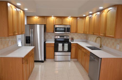 415l-12600 Sw 5th Ct, Pembroke Pines, FL, 33027-0800 | Card Image