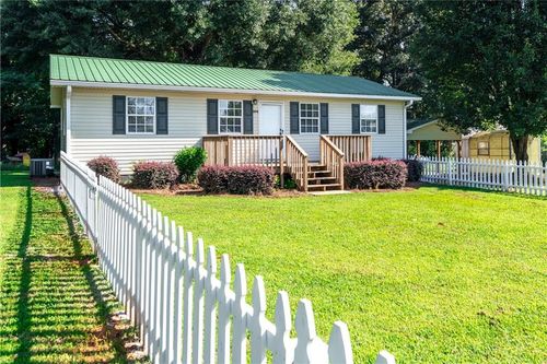 894 Lakeview Dr, Nicholson, GA, 30565-2160 | Card Image