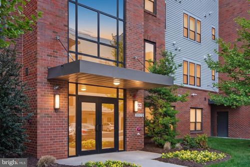 215-8970 Fascination Ct, LORTON, VA, 22079-5715 | Card Image