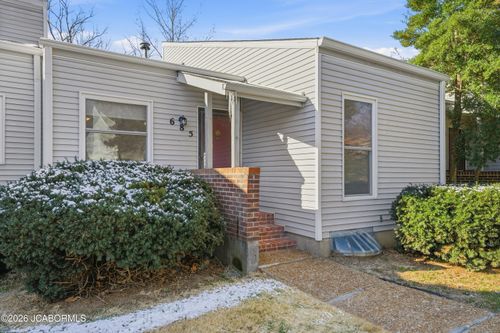 685 Hiddenwood Ct, Jefferson City, MO, 65109-5750 | Card Image