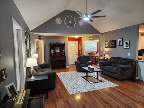 3375 Poplar Hl, Clarksville, TN, 37043-7826 | Card Image