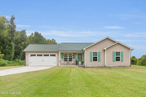 2307 White Oak River Rd, Maysville, NC, 28555-9343 | Card Image