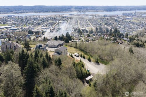 1131 Grays Pointe Ln, Aberdeen, WA, 98520-1069 | Card Image