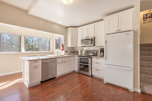 520-11661 Snowpeak Way, Truckee, CA, 96161-8028 | Card Image