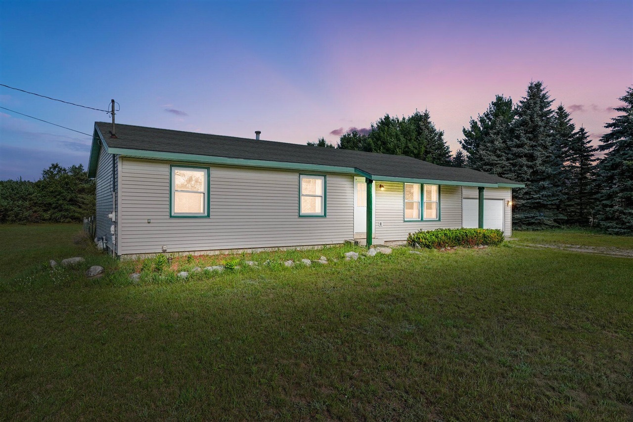 6th Ave, Cadillac, MI 49601