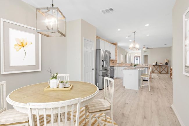 546 Pepperbark Loop, House other with 3 bedrooms, 2 bathrooms and null parking in Buda TX | Image 4