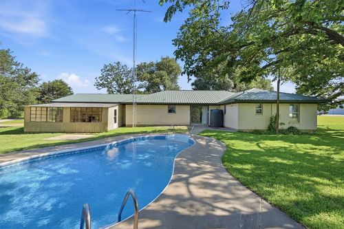 1746 Fm 678, Gainesville, TX, 76240-7533 | Card Image