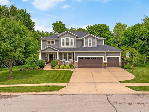 304 Shoreline Dr, Louisburg, KS, 66053-4193 | Card Image