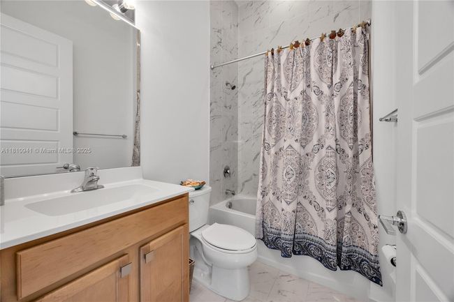15037 Sw 174 Th St, House other with 4 bedrooms, 4 bathrooms and null parking in Miami FL | Image 35