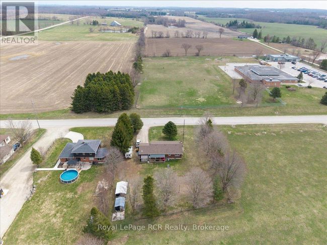 392158 Grey Rd 109, House other with 3 bedrooms, 1 bathrooms and 7 parking in Holstein ON | Image 37
