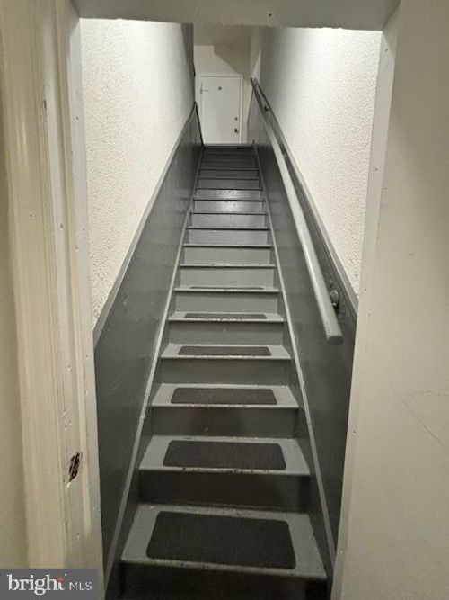 apt-3rd-526 W Lehigh Ave, PHILADELPHIA, PA, 19133-2644 | Card Image