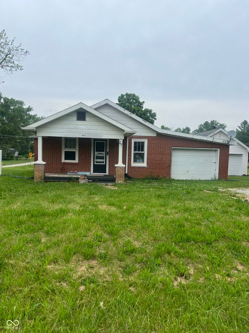 1992 W County Road 100 S, New Castle, IN, 47362-8603 | Card Image