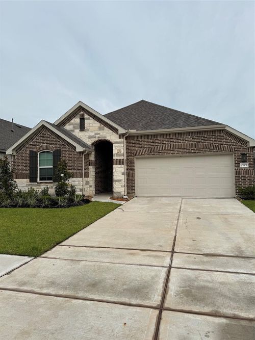 2127 Villa Flora Ln, Friendswood, TX, 77546-2267 | Card Image