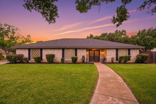 1705 Louella Ct, Hurst, TX, 76054-3722 | Card Image