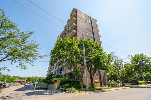 920-60 Southport St, Toronto, ON, M6S3N4 | Card Image