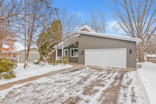 1939 Long Lake Rd, New Brighton, MN, 55112-5476 | Card Image