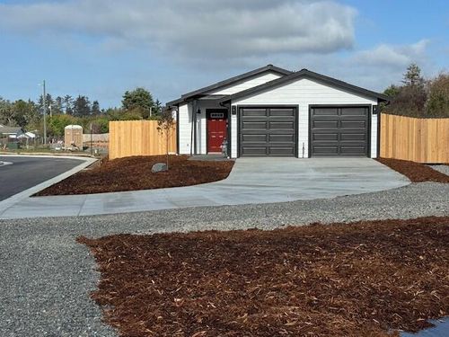 2205&2207 Golden Star Court, McKinleyville, CA, 95519 | Card Image