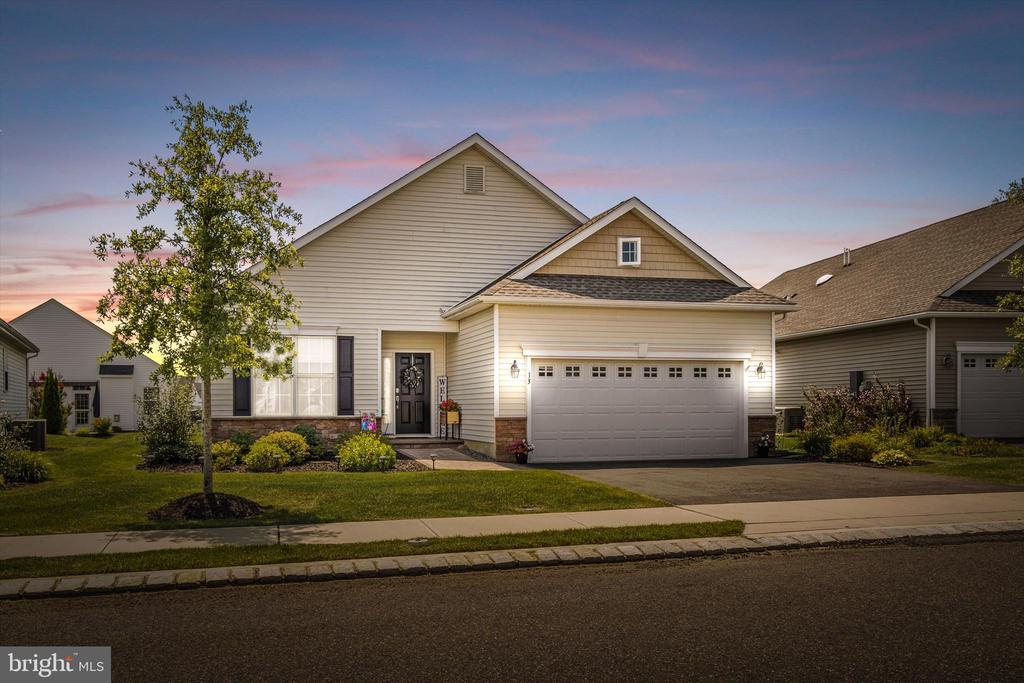 Beach Dr, Mount Holly, NJ 08060
