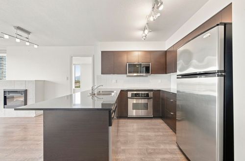 1806-4182 Dawson St, Burnaby, BC, V5C0A2 | Card Image
