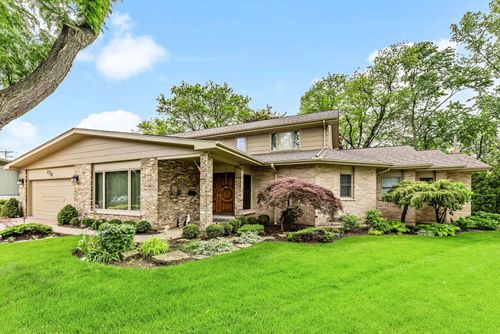 2728 Old Glenview Rd, Wilmette, IL, 60091-3067 | Card Image