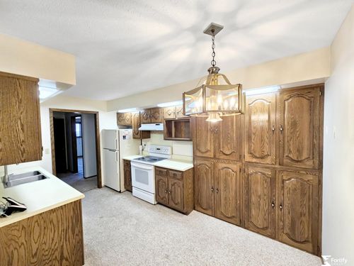 401 S Apple St, Shickley, NE, 68436-3096 | Card Image