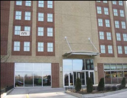 906-645 Kingsbury St, Chicago, IL, 60654-6869 | Card Image
