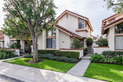 6 Vercelli, Irvine, CA, 92620-2559 | Card Image