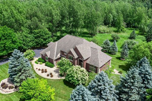 6 Troon Ct, Dellwood, MN, 55110-6175 | Card Image