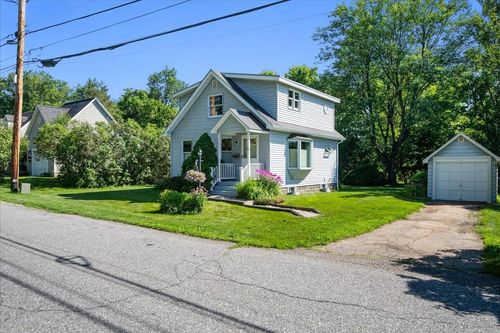 8 Cherry St, Essex Junction, VT, 05452-3639 | Card Image