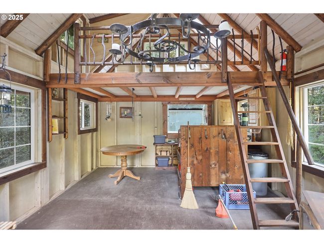 96 Pearce Rd, House other with 3 bedrooms, 2 bathrooms and 1 parking in White Salmon WA | Image 46