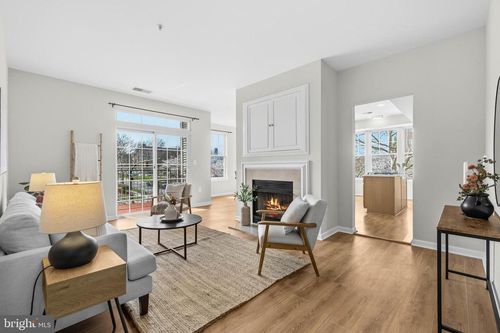 207-502 King Farm Blvd, ROCKVILLE, MD, 20850-5911 | Card Image