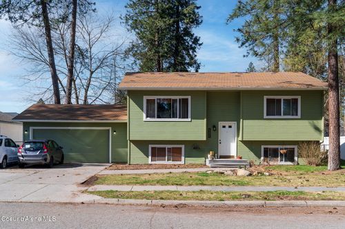 3945 N Trevino Dr, Coeur D Alene, ID, 83815-9071 | Card Image